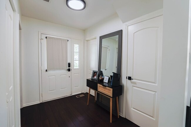 Photo - 1049 Talbots Ln
