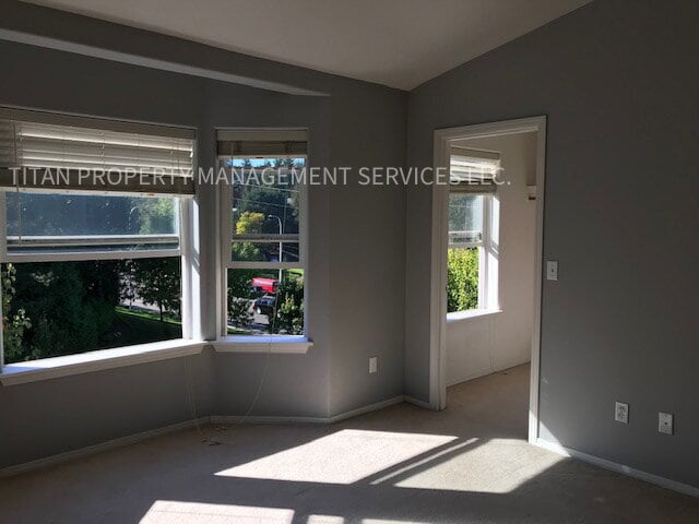 Photo - Beautiful Three Story Townhouse with Gas F... Unidad 101