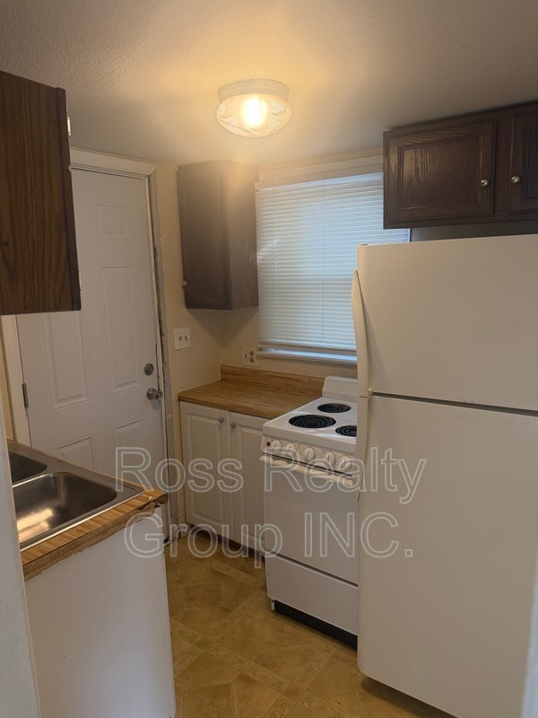 1725 Mansfield Rd Unit Upstairs