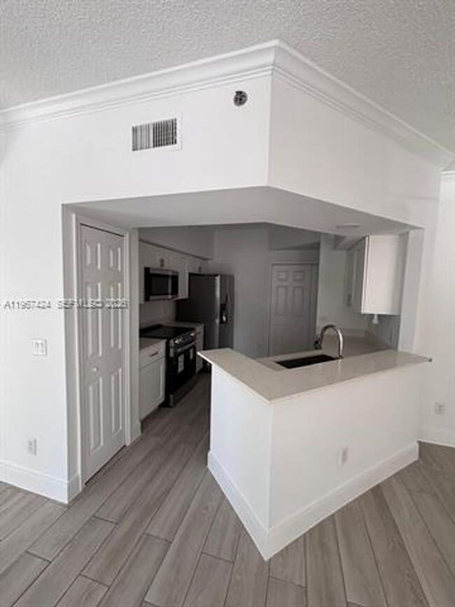 Photo - 3255 NE 184th St Unit 3255 NE 184th St  12312