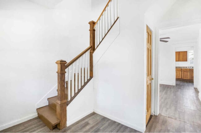 Photo - 705 Forsythe St