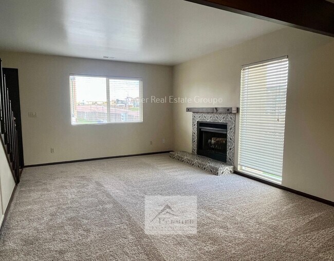 2437 Cherokee Park Pl