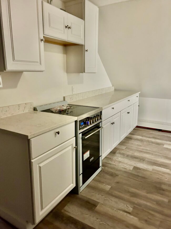 Photo - 23 Hanover St Unit 3