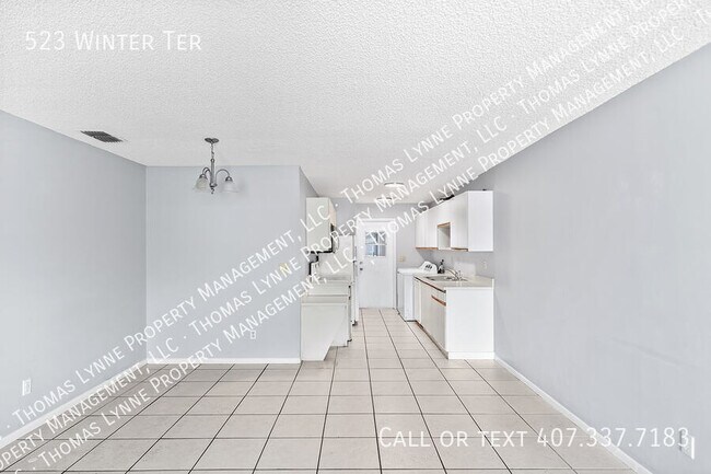 Photo - 523 Winter Terrace