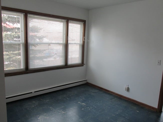 Photo - 1113 Haywood Dr Unit 4