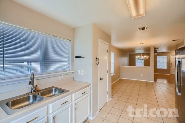 Photo - 9227 Dublin Heights
