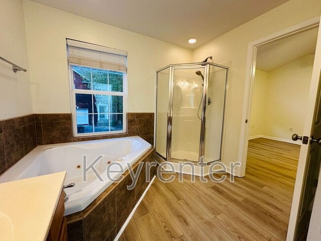 Photo - 846 Blue Spruce Way