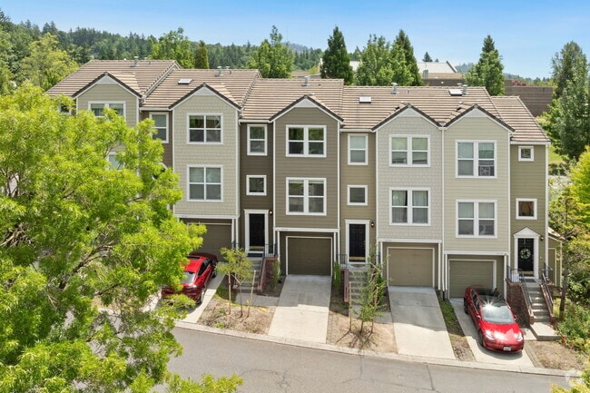 Building Photo - 2732 NW Kennedy Ct Rental