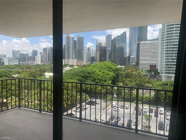 Photo - 2 br, 2 bath Condo - 1901 Brickell Ave Apt... Unit Apt B1011