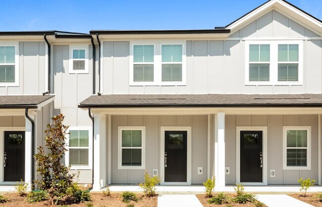 Photo - 228 River Rock Dr