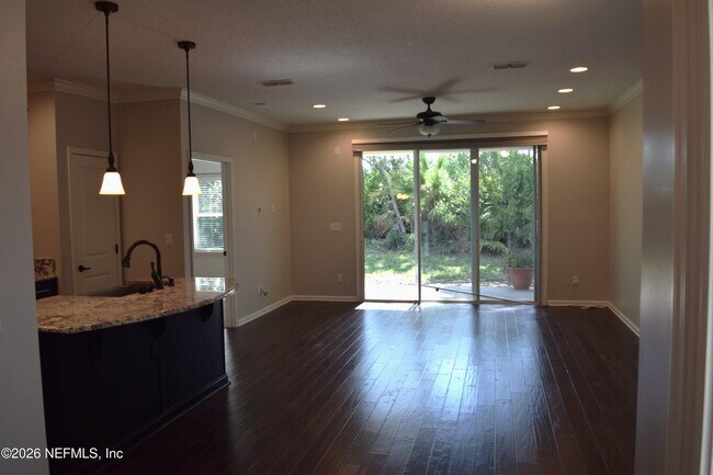 Photo - 247 Amistad Dr