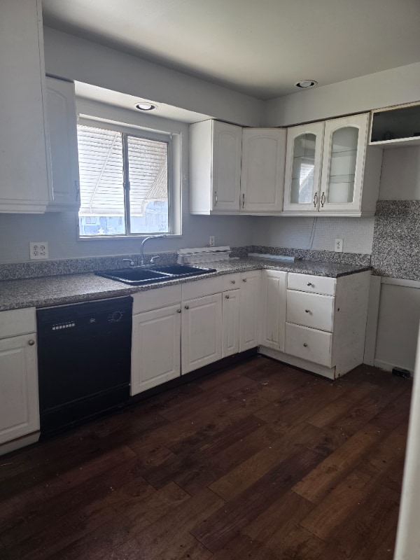 Photo - 16805 Lipton Ave