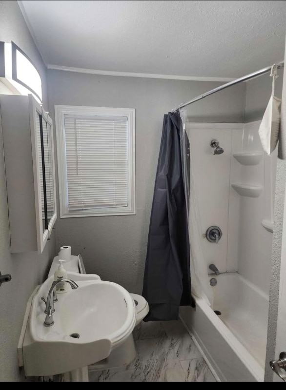 Photo - 4102 Shaw St