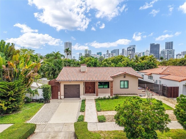 Photo - 619 SW 20th Rd Casa