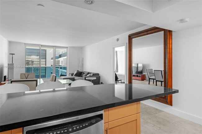 Photo - 2301 Collins Ave Unidad 1501