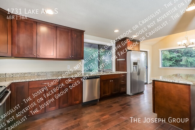 Photo - 1731 Lake Ave S