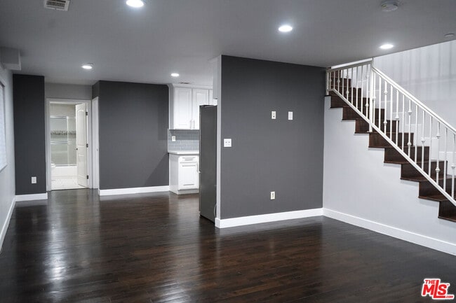 Photo - 2114 1/2 Ridgeley Dr