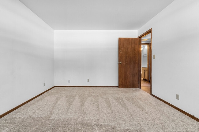 Woodfield Circle Apartments