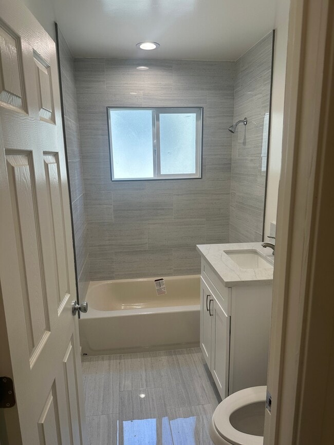 415 Loma Dr Unidad L3