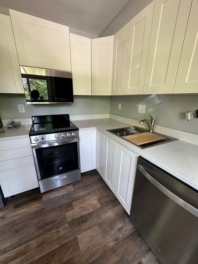 Photo - 131 Elm St Unit 1