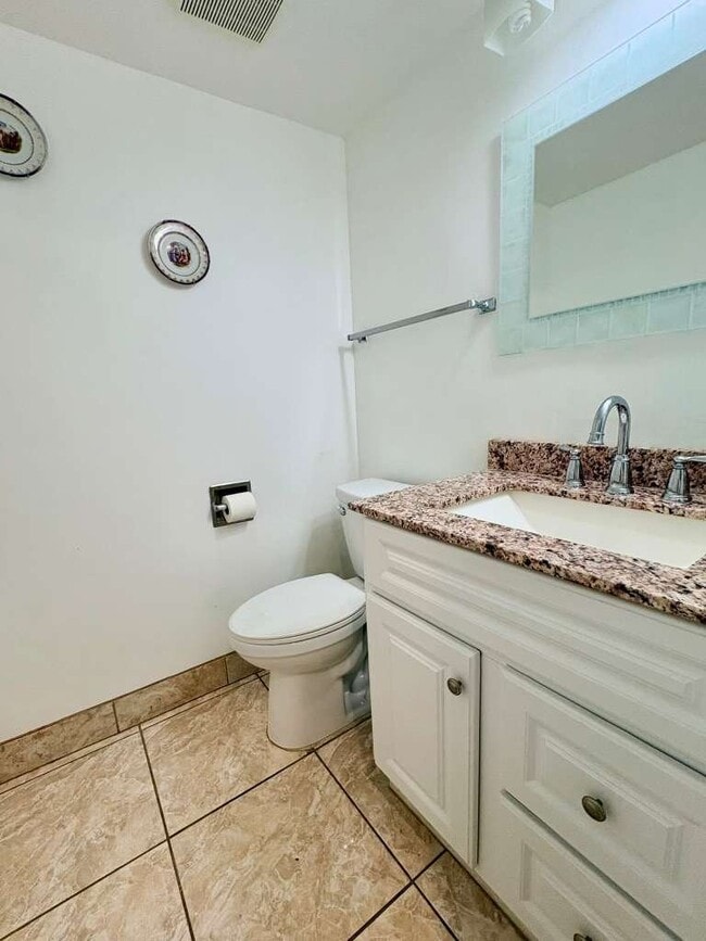 Photo - 20500 W Country Club Dr Unit 410