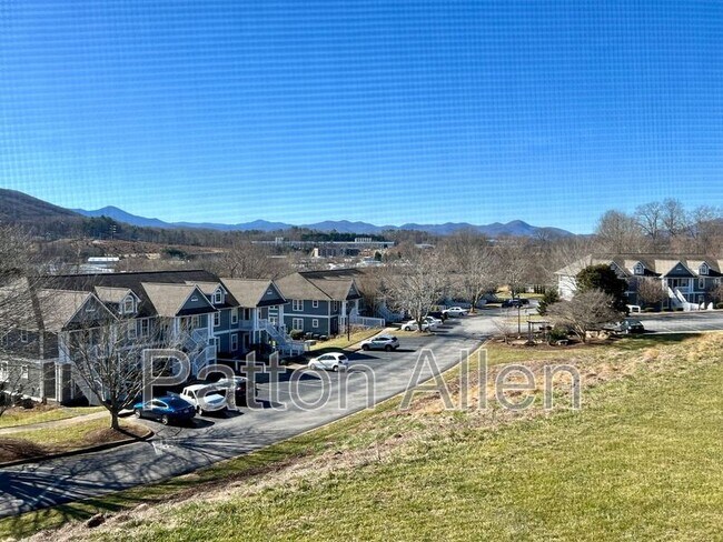 Photo - 4606 Breakers Ln