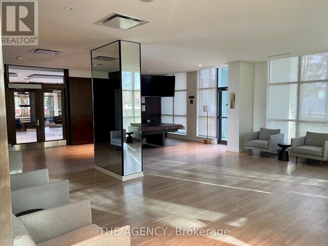 Photo - 410 Queens Quay W Unit 605