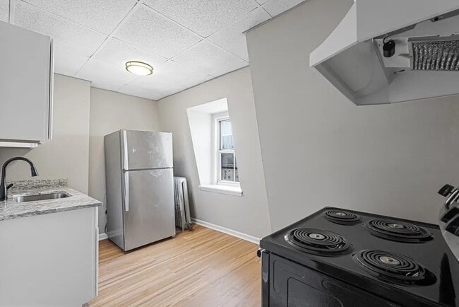 Building Photo - 100 Appleton St Unit 2 Rental