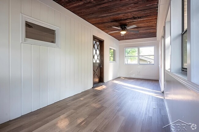 Building Photo - 1519 Mershon St Rental