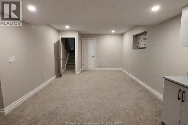 Photo - 726 Faleria St