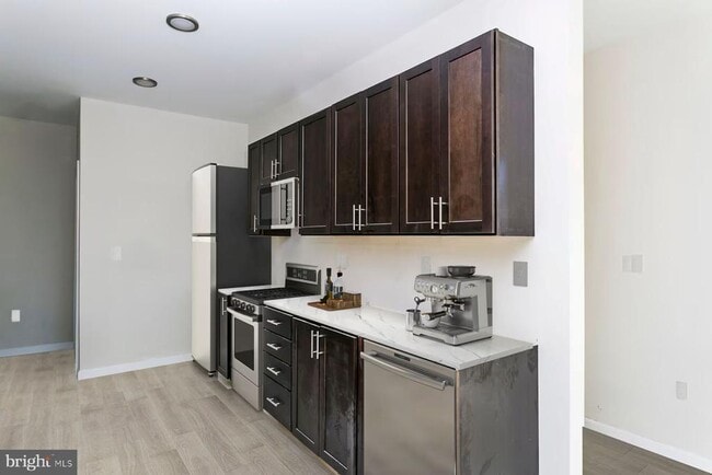 Building Photo - 4909 Hamilton Ave Rental