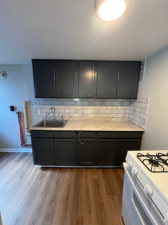 Photo - 2 Leonard St