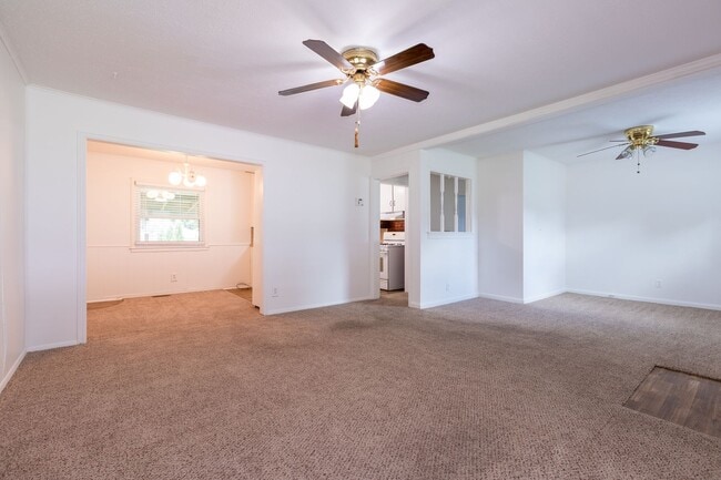 Photo - 2 Bed / 1 Bath in Tulsa! Ready Mid June!
