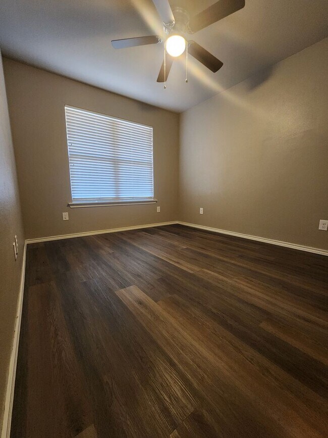 Photo - Beautiful 4 bedroom