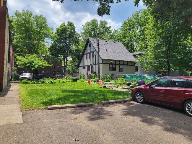 Photo - 93 N Milton St N Unit 1