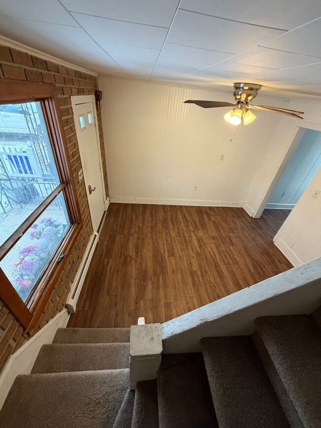 Photo - Single Family 3 Bedroom - Half Off 1st Months Rent