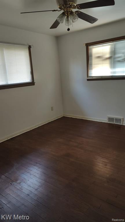 Photo - 8272 Outer Dr E