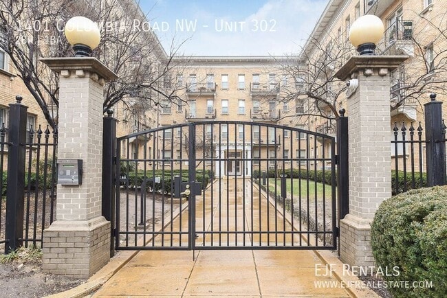 Building Photo - 1401 Columbia Rd NW Unit 302