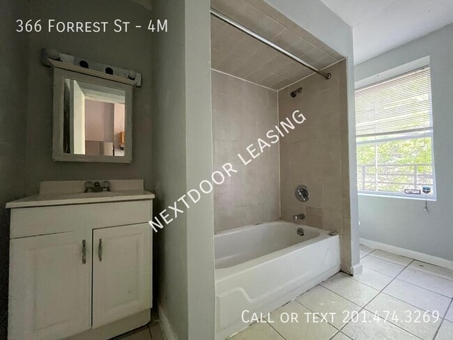 Photo - 366 Forrest St Unit 4M