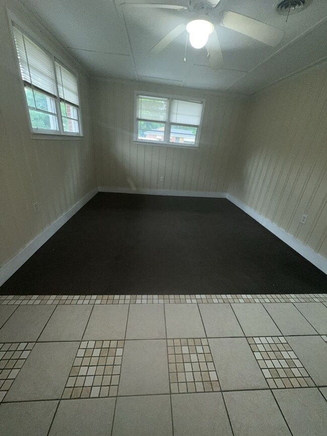 Photo - 2885 Ramsey Rd