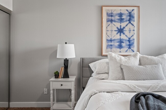 Lexington Hills Apartments