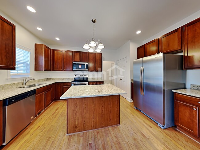 Photo - 209 Boswell Ln