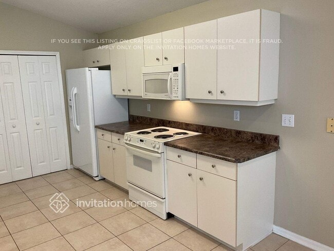 Photo - 1121 Hartbourne Ln