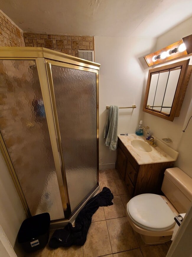 Photo - 8 Welsford St Unit floor 2