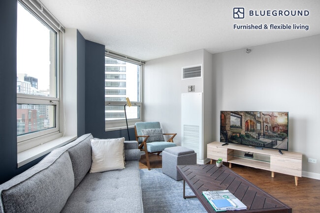 Building Photo - 750 N Rush St Rental