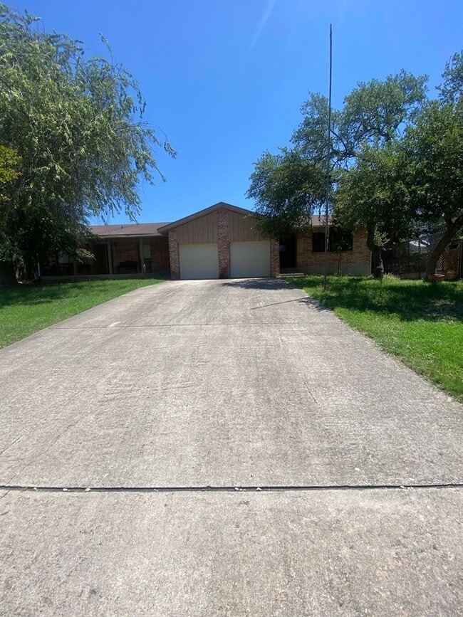 Photo - 1800 West Ln