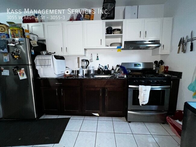 Photo - 3055 W Argyle St Apartment Unit 3055-3