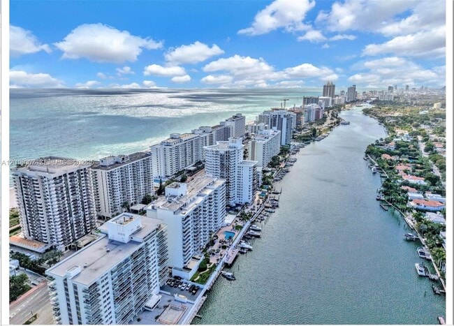 Photo - 5700 Collins Ave Unidad 3H