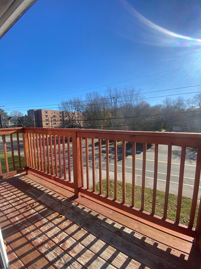 Photo - 504 Broad St Unit #5