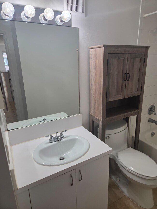 Photo - 12130 St.Andrews Pl Unidad 207